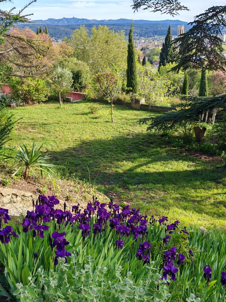 chambre d'hote de charme "Villa les Iris" proche centre ville
