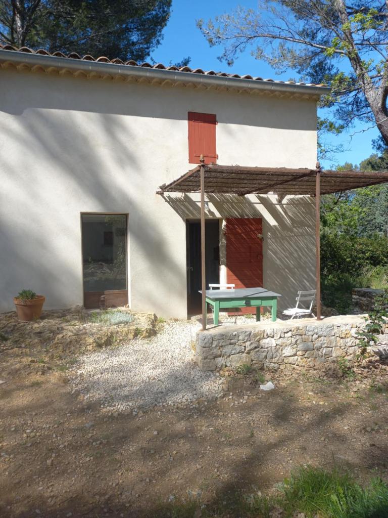 Un cabanon en Provence 1