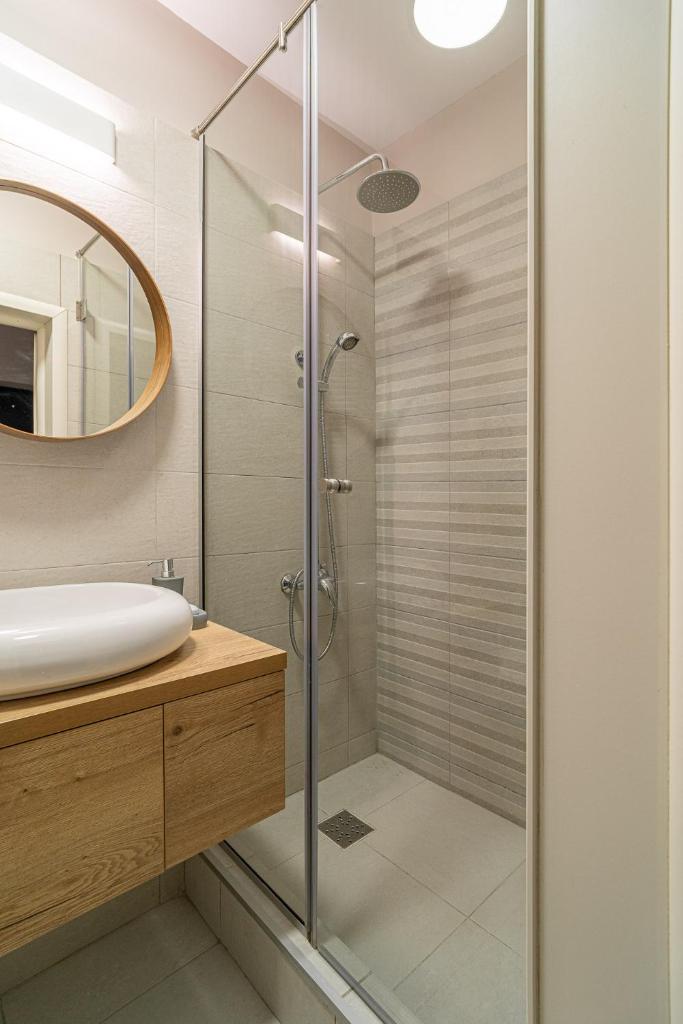 Urban 1BR Loft Residences - Modern Comfort in Bucharest Center 8