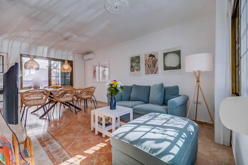 125- Beautiful Andalusian House with Private Patio 4