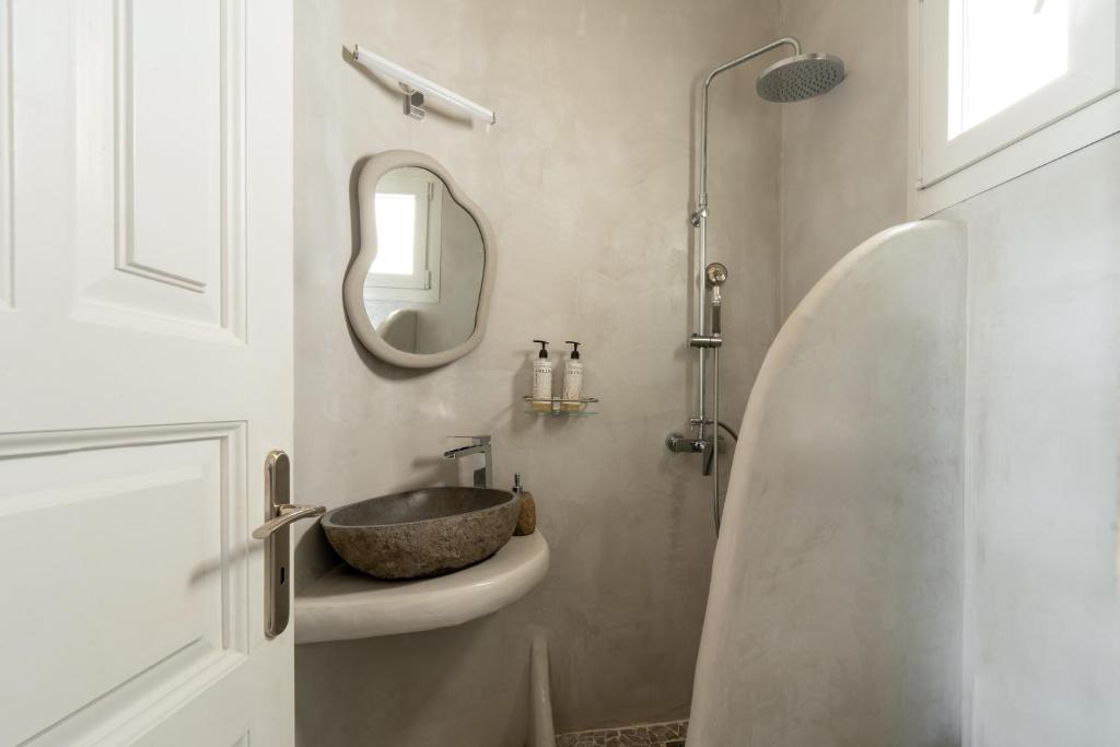 SeaView Central Suites 8