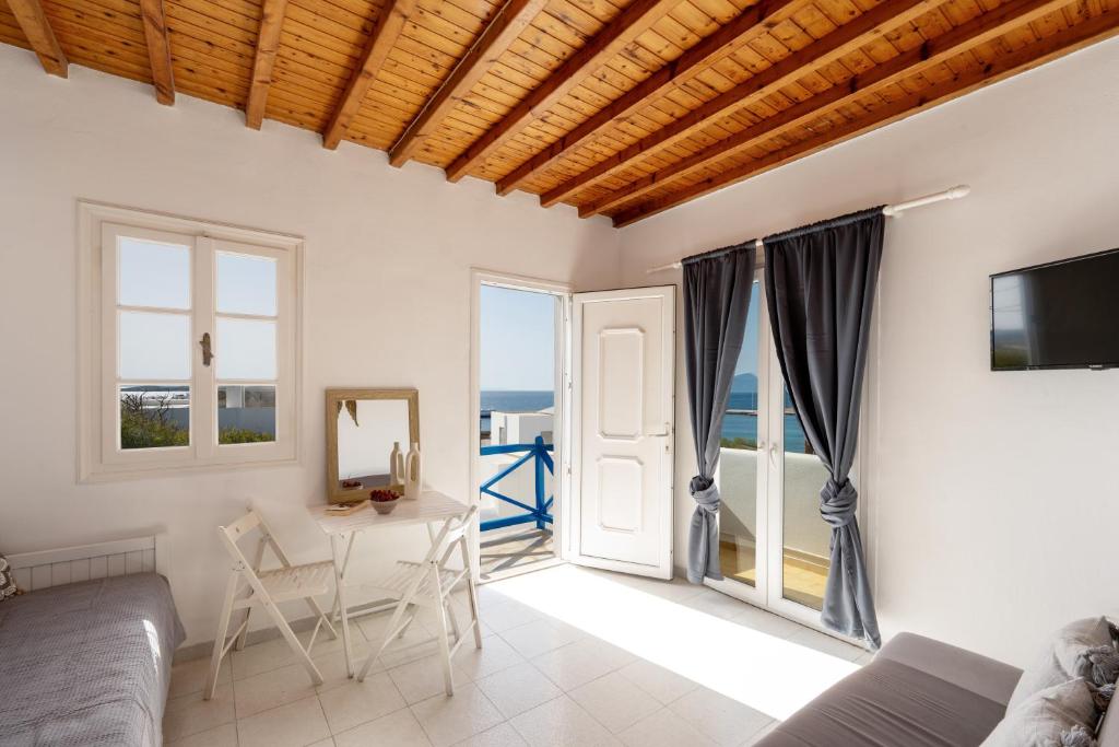 SeaView Central Suites 5