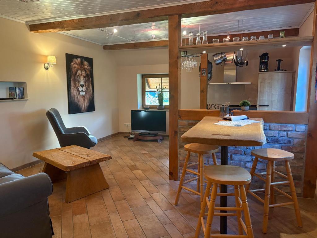 Super Cozy Holiday Apartment 1
