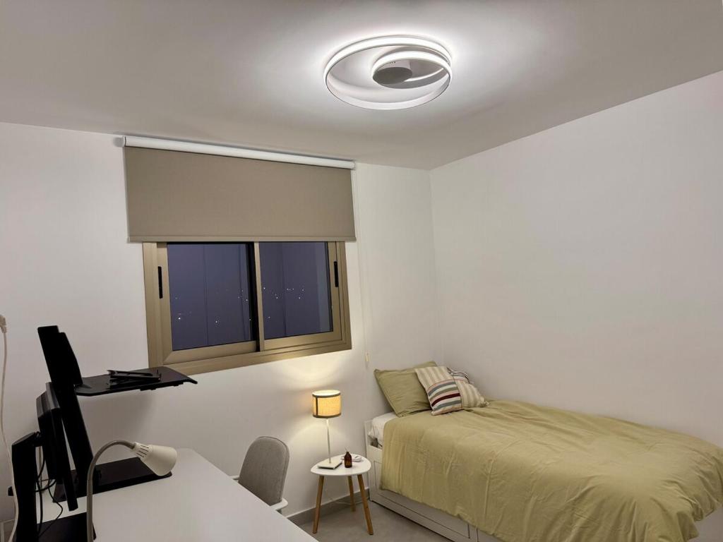Brandnew Rooftop Flat near Larnaca Mall 7