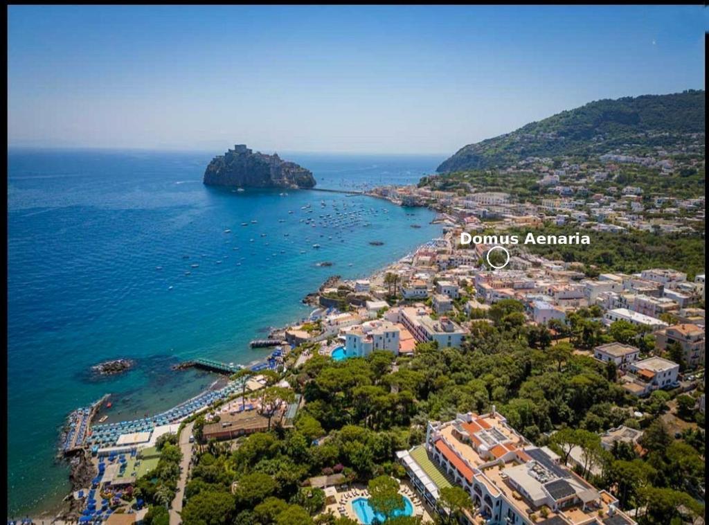 Domus Aenaria - Elegant & Spacious Villa Central Ischia - Walk to Beach