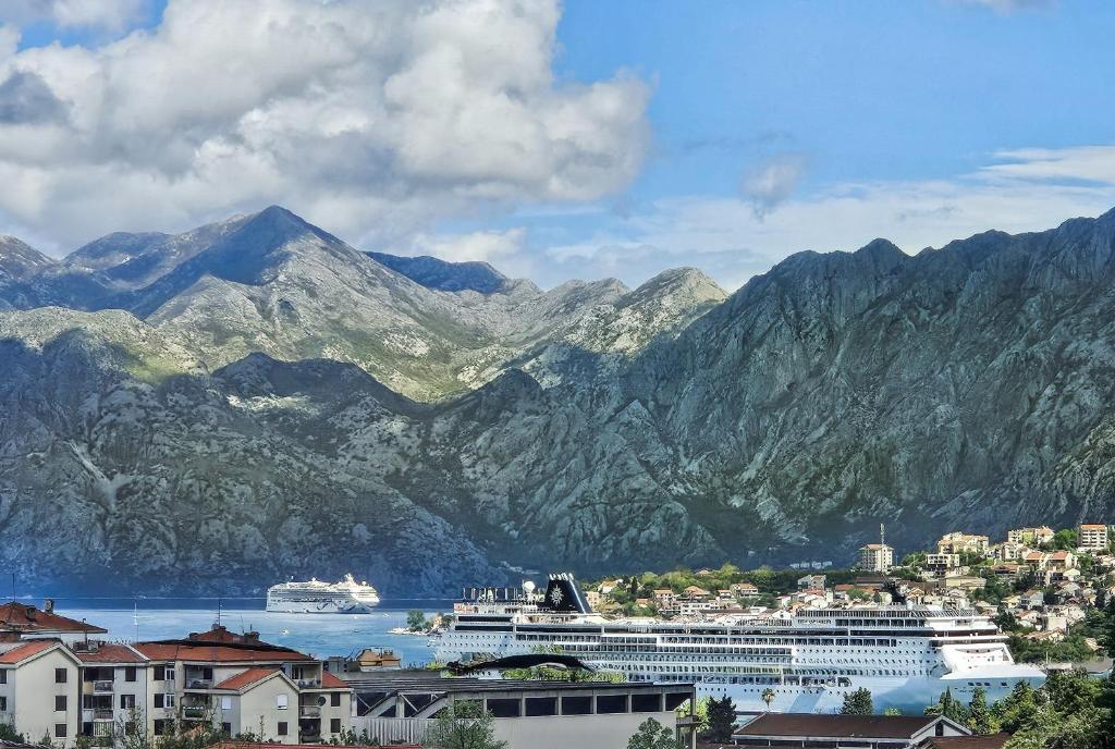 Holiday House Kotor