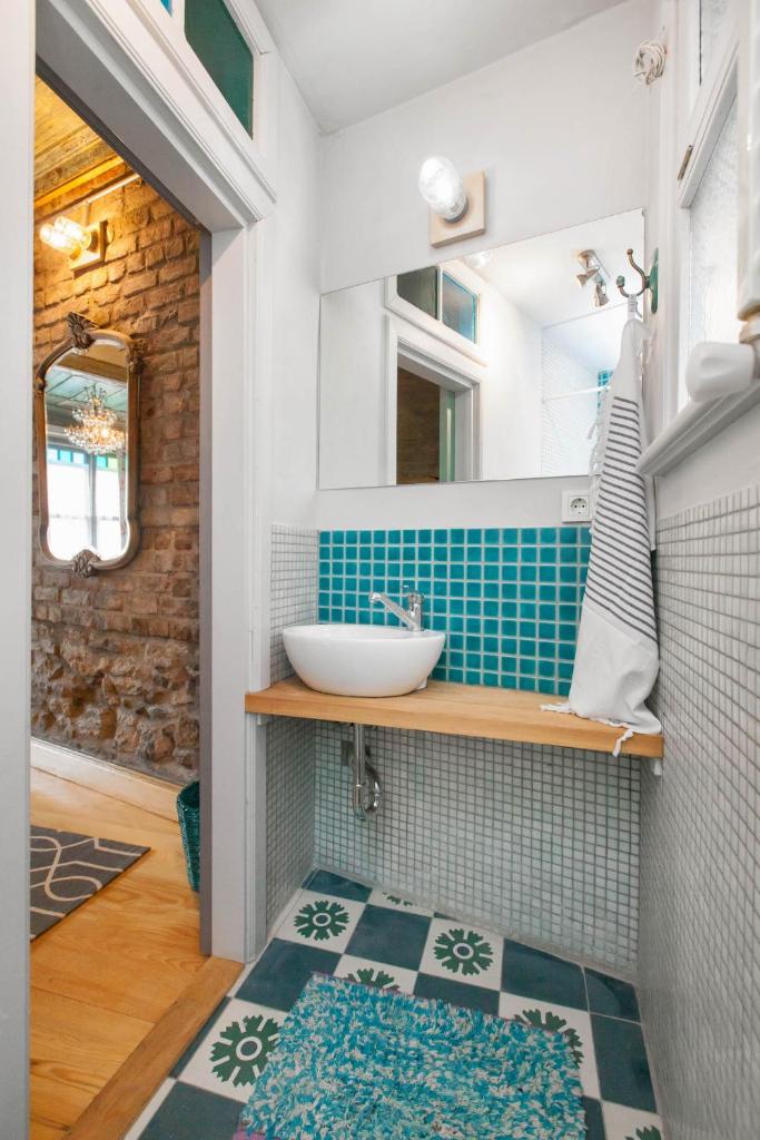 Turquoise House Featured in Elle Decor Magazine 8