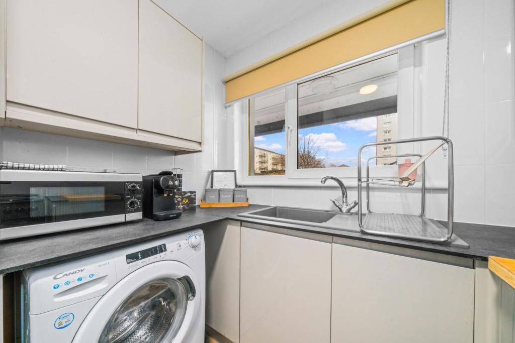 Stylish Central Glasgow Flat Near Merchant City 2