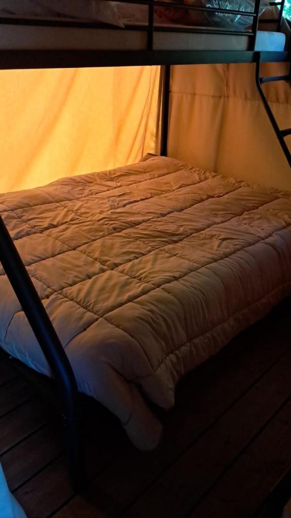 - la fermeture d'un lit dans une chambre dans l'établissement O'PHIL DE LAU, à Manciet 11 autres photos