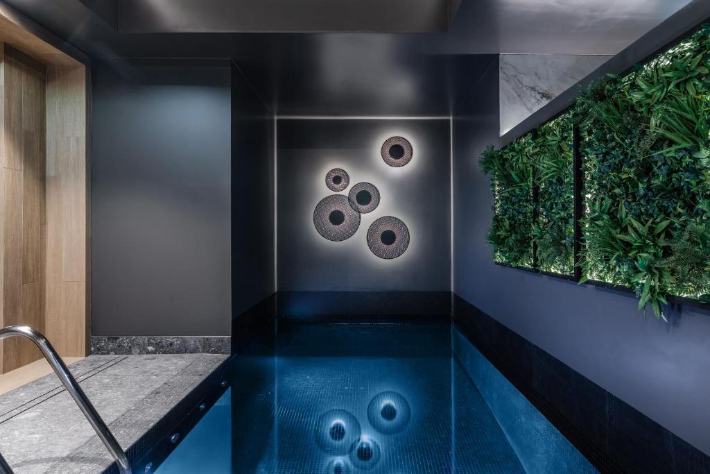 Reset in So Soho Spa Collection 8