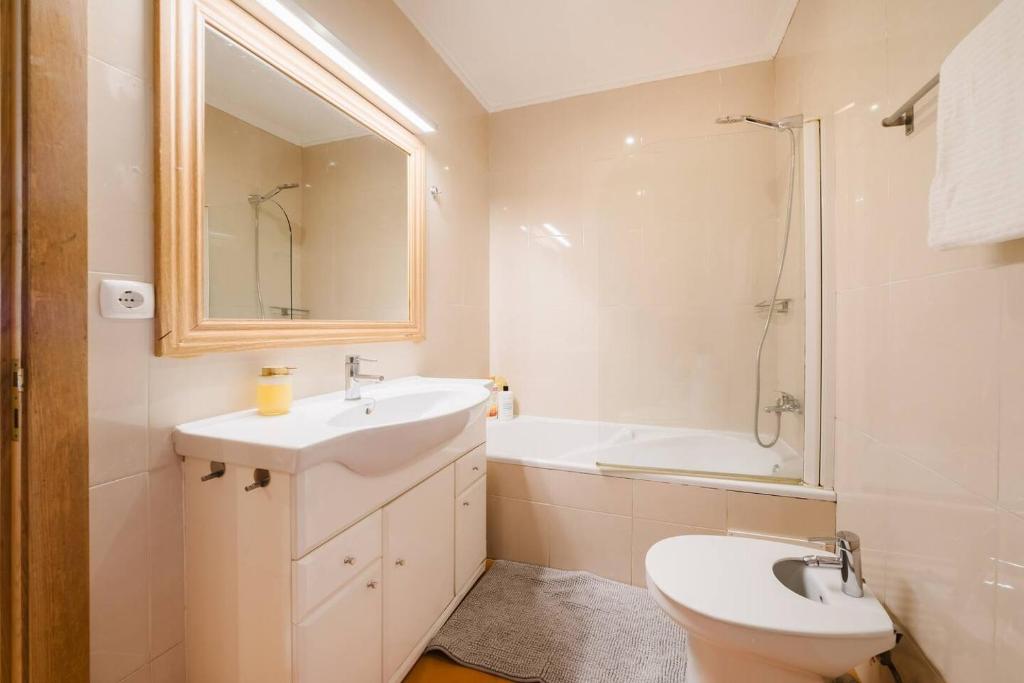 Premium 41BR with Iconic Tagus Views 6