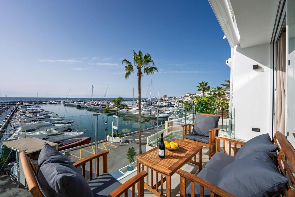 243-Fully Renovated-Puerto Banus Marbella Front Line Penthouse
