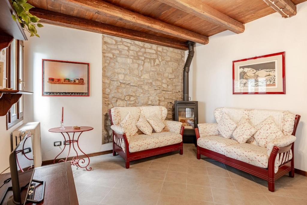 Romantica Residenza - Borgo Castello di Serravalle 4