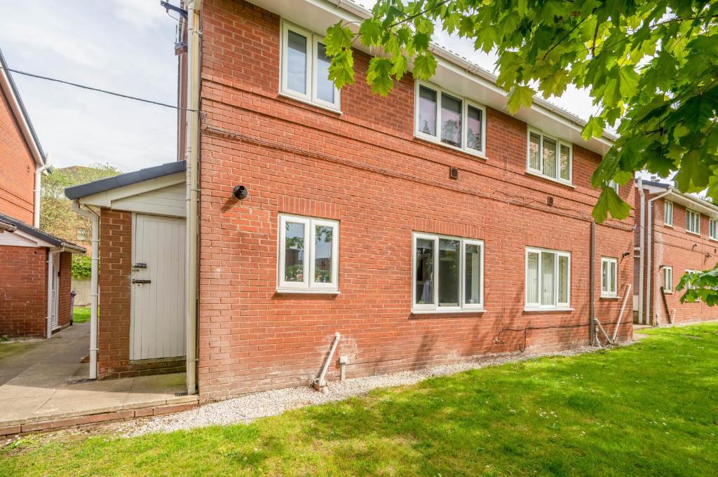 1BR House Near Centre - WiFi - Parking x2 - Pets 6