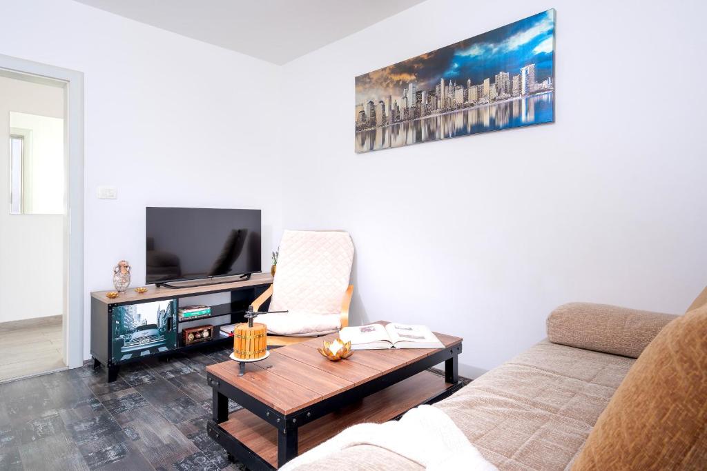 Apartments Lucic 2