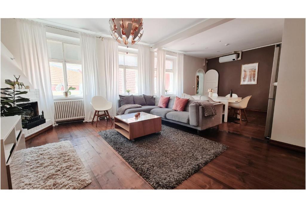 Heaven Apartment 6