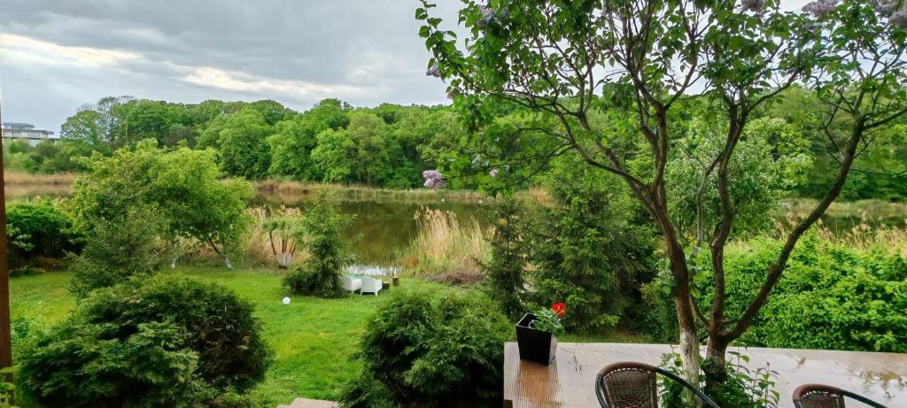 Family Villa Lake View 6