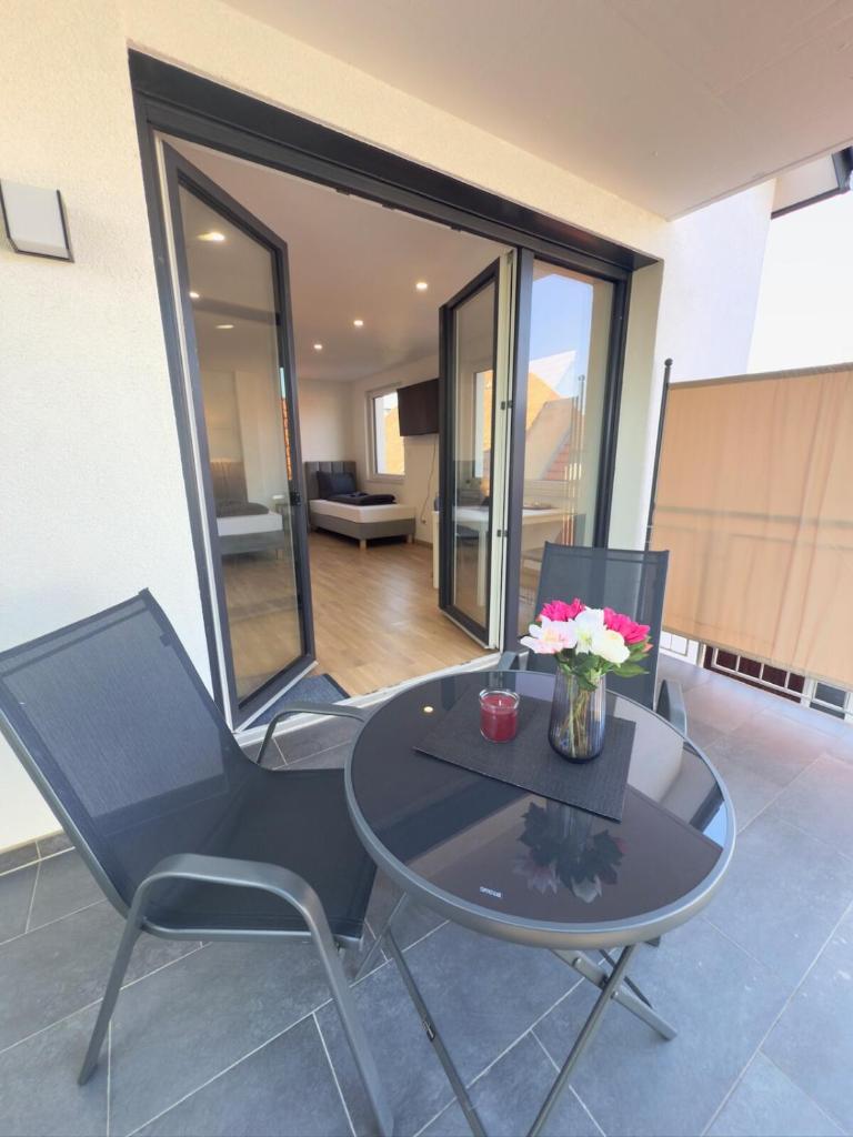 Balkonliebe Karlsruhe - Waschmaschine, Stellplatz, Balkon, Regendusche 4