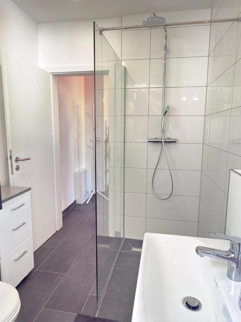 Balkonliebe Karlsruhe - Waschmaschine, Stellplatz, Balkon, Regendusche 3
