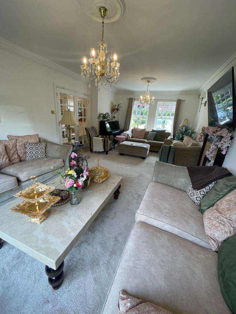 Beautiful 6 Bedroom House Oxford City 5