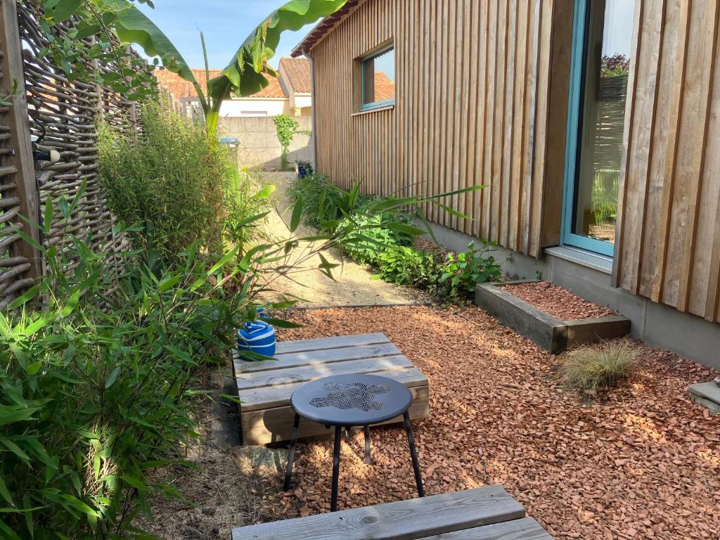 La Bonbonnière en bois, Maison passive, Draps inclus, Parking sur rue facile & gratuit 1