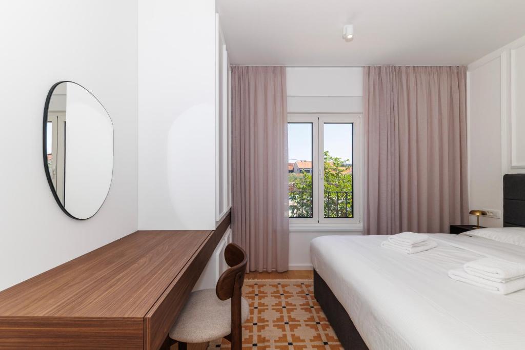 Apartment Zora by Belmont Realty 2