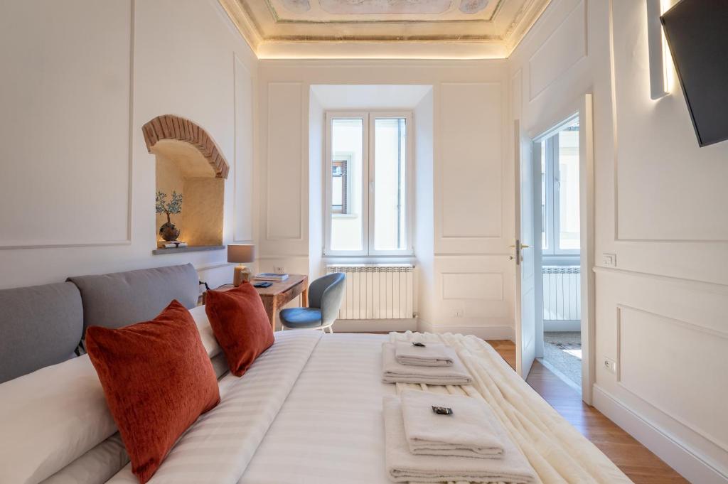 NEW - Pietrapiana Five Senses - City Center 5