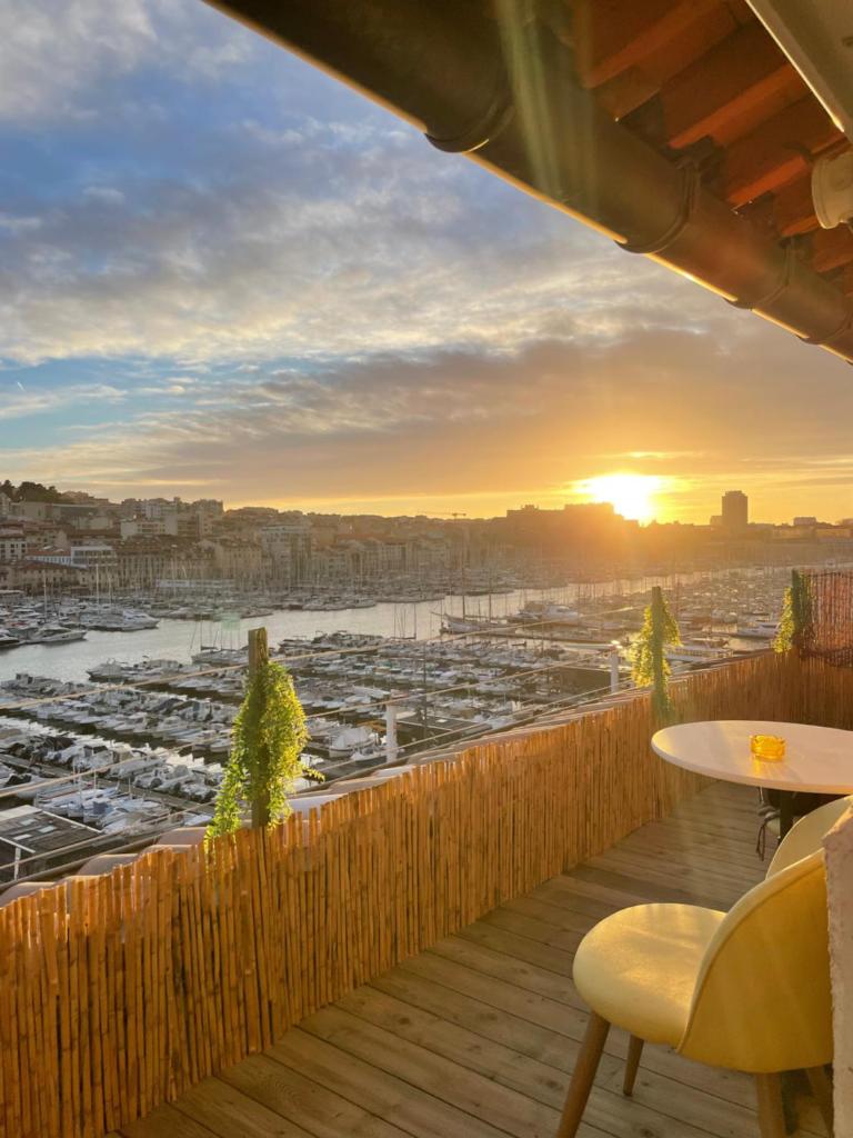 Appartement vue imprenable Vieux-Port et Notre Dame 3