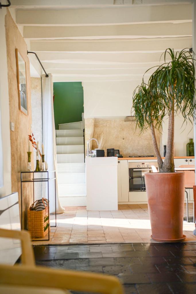 Maison de charme avec Jacuzzi 8