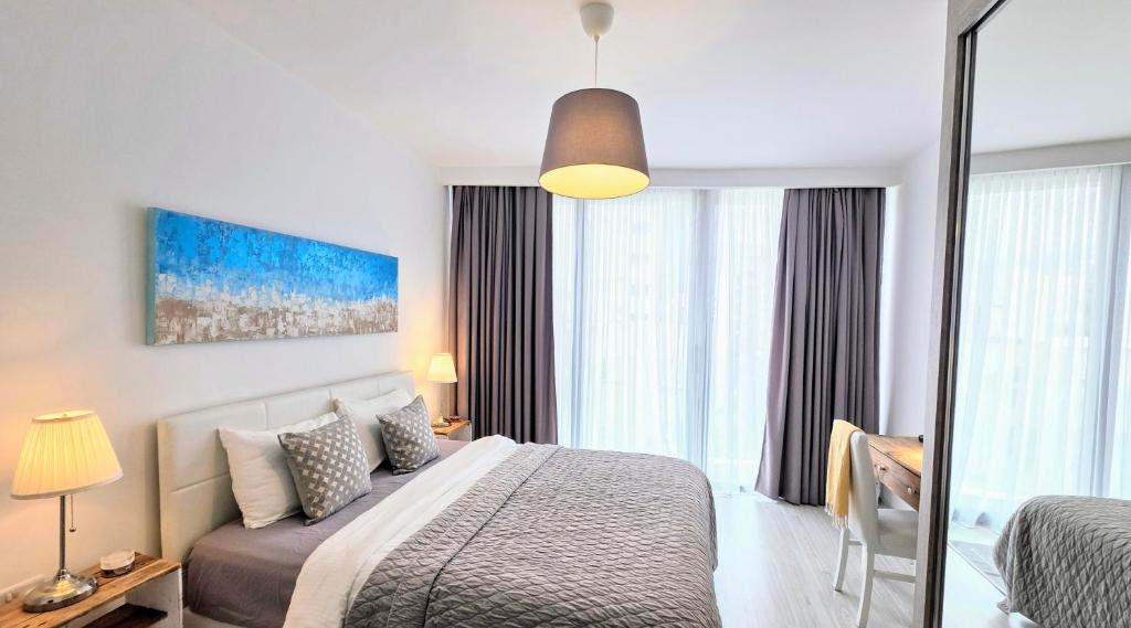 City Centre Luxury Residence with Pool near Dunya IVF & Beach 2
