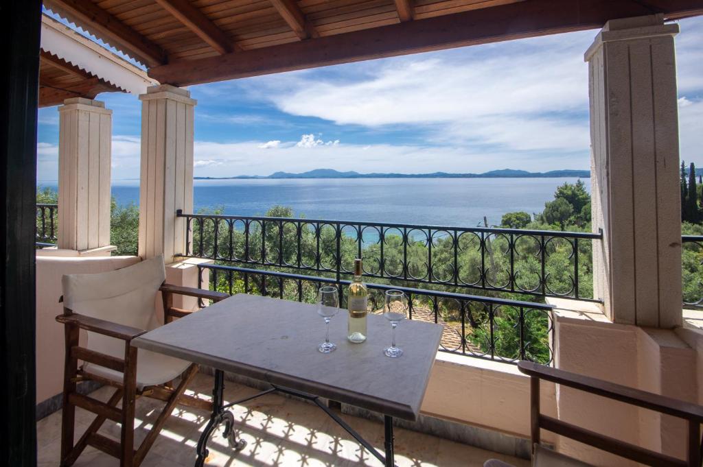 Aphrodite Suites & Apartments with Swimming Pool 7