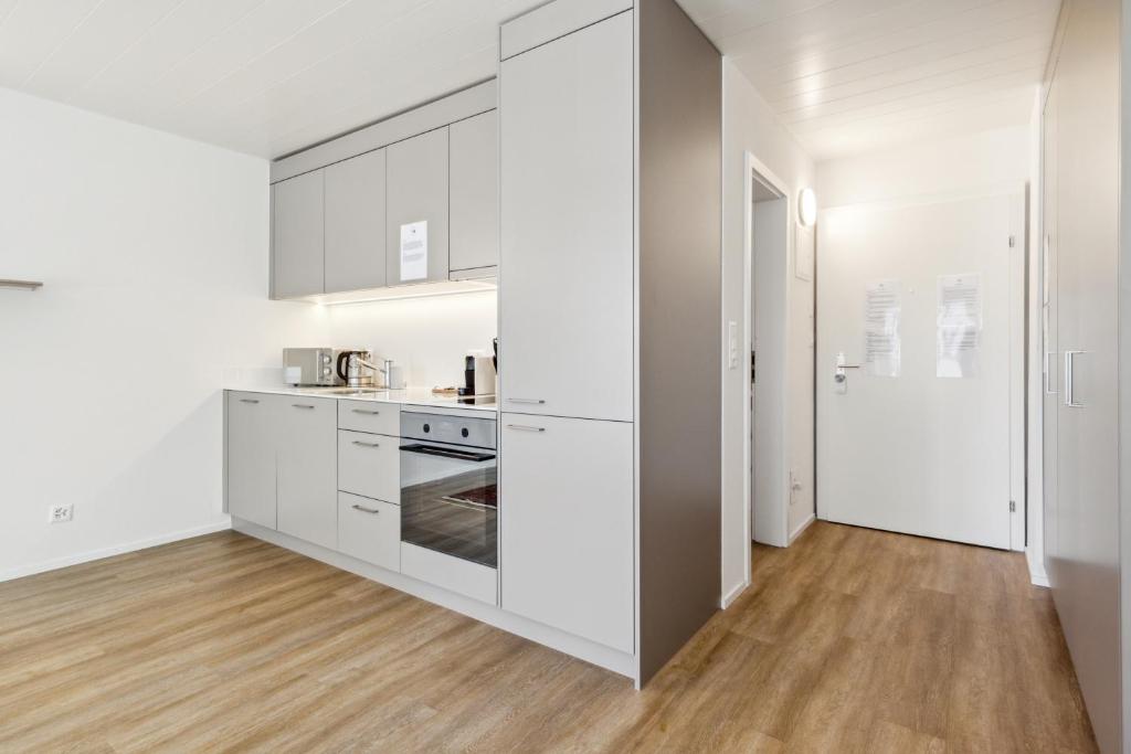 UP&GREAT Apartments - Chic Urban Homes 8