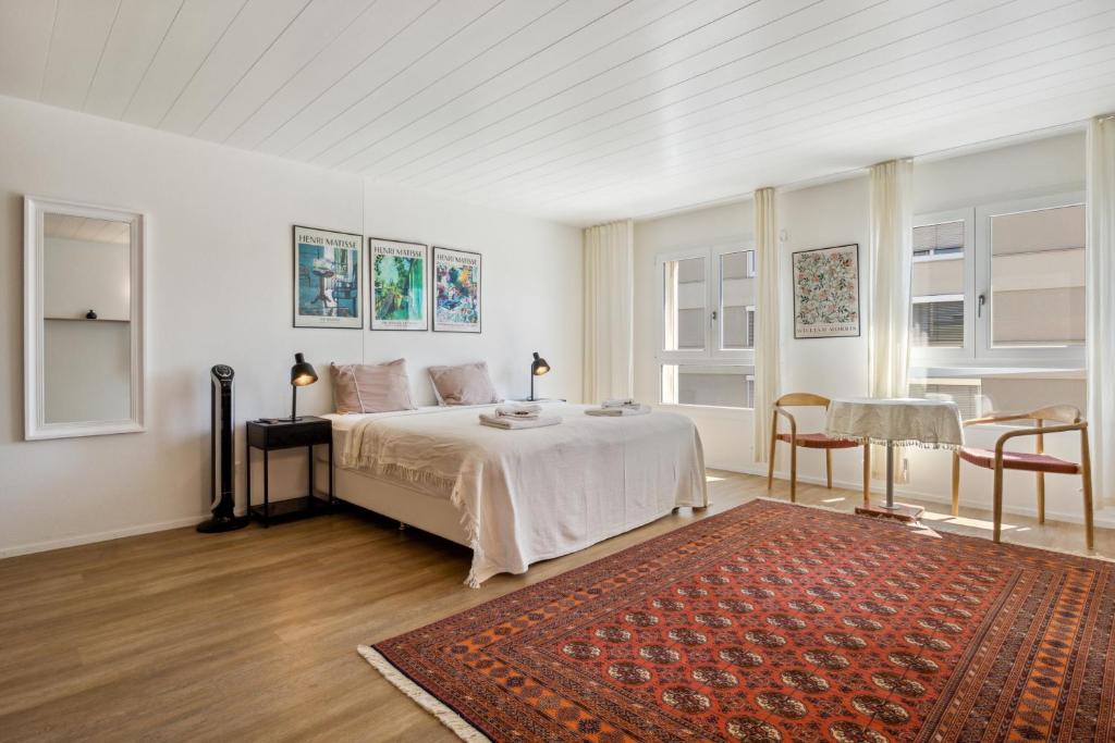 UP&GREAT Apartments - Chic Urban Homes 3