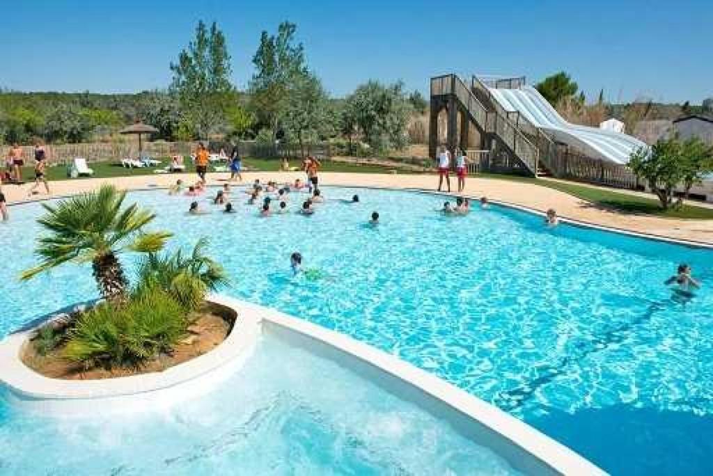 Photo de la galerie de l'établissement Camping 4 étoiles - Parc aquatique - eeibgf, à Gruissan