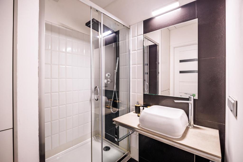 About Art Apartments - Ovo 6
