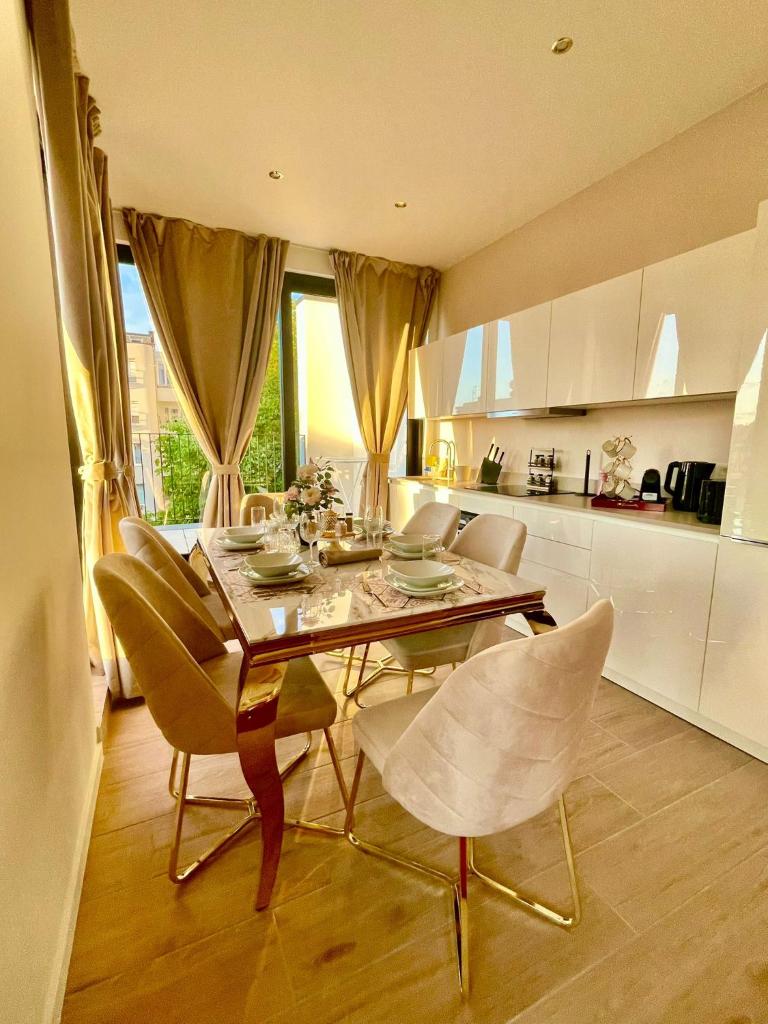 OneLuxStay near Antwerp Central 8