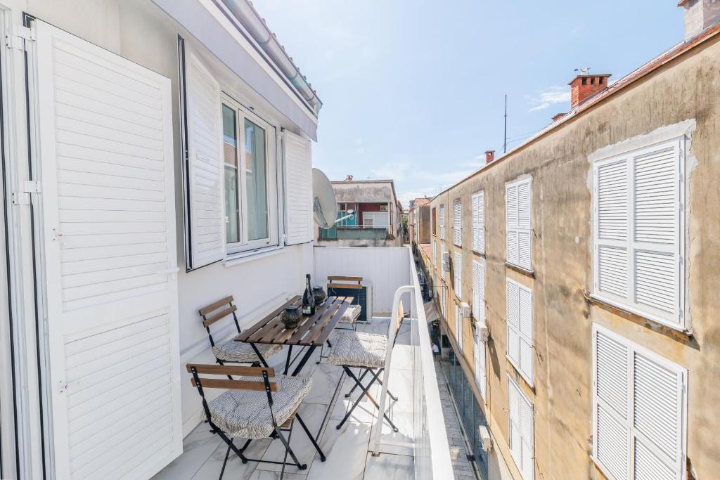 Apartment Nevera by Belmont Realty 6