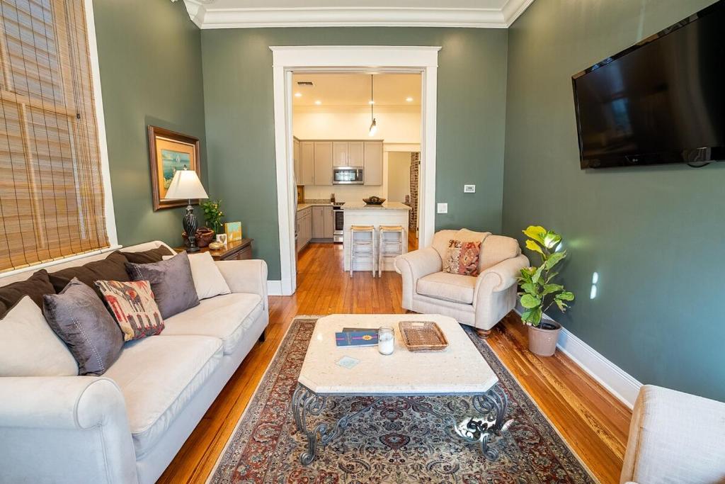 New Orleans Home Close to all the Action 1