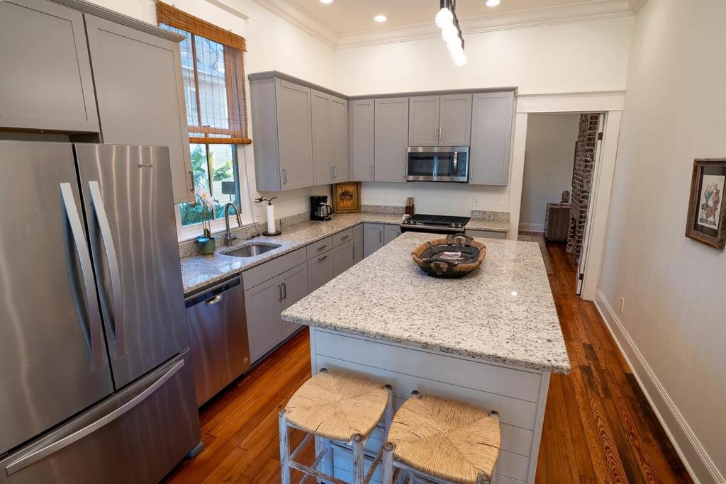 New Orleans Home Close to all the Action 4