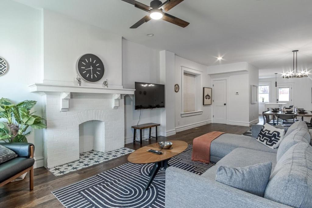 Ann Avenue Charming 3 Bedroom Retreat Near Downtown St Louis 5
