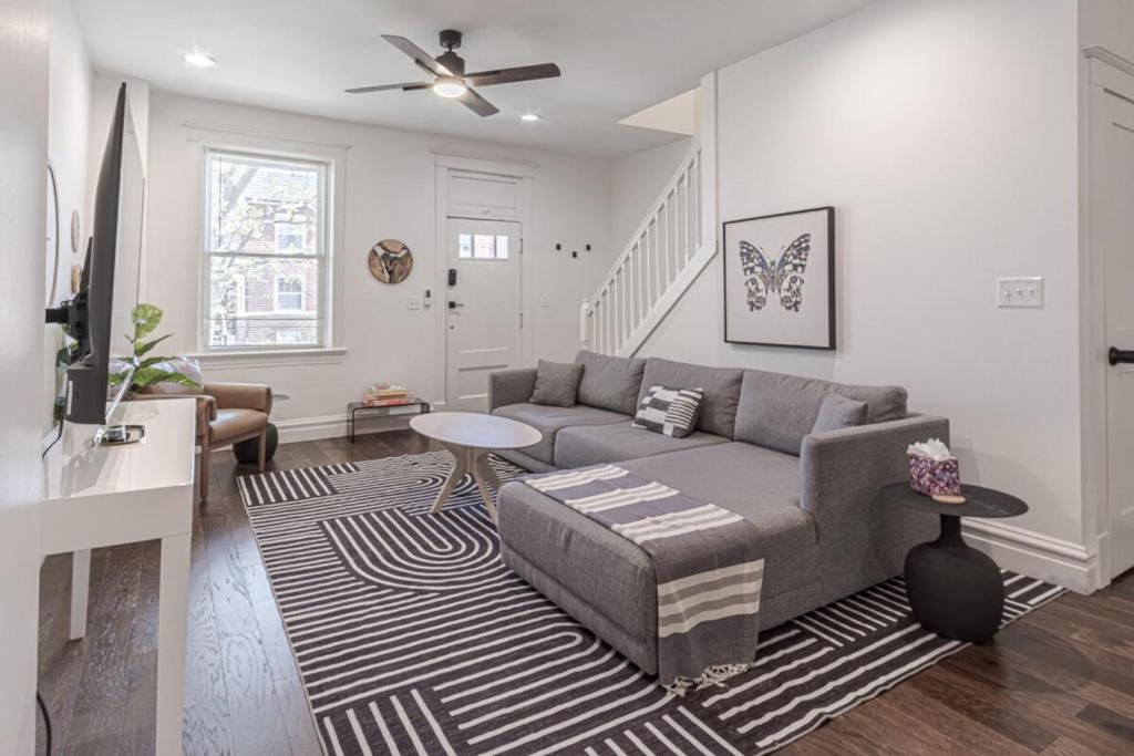 Ann Avenue 3BR St Louis Home with Games and Free Parking 5