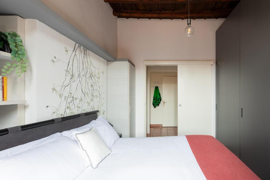 iFlat Trevi Charm, Elegant & Comfy Roman Escape 6