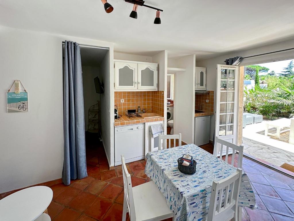 Superbe Emplacement , terrasse et parking! 4