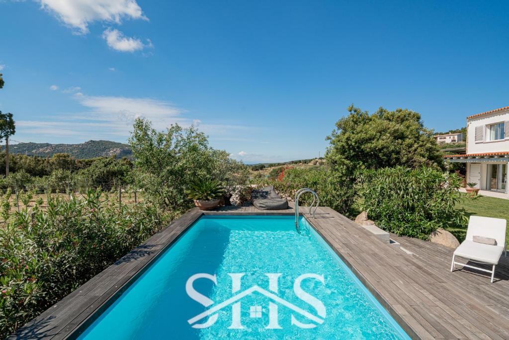 Photo de la galerie de l'établissement Villa Elena - Oasi di Charme con piscina, à Palau
