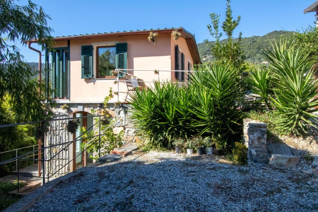 La Villetta 2 - Elegant and Cozy Cottage with free parking and A C 5