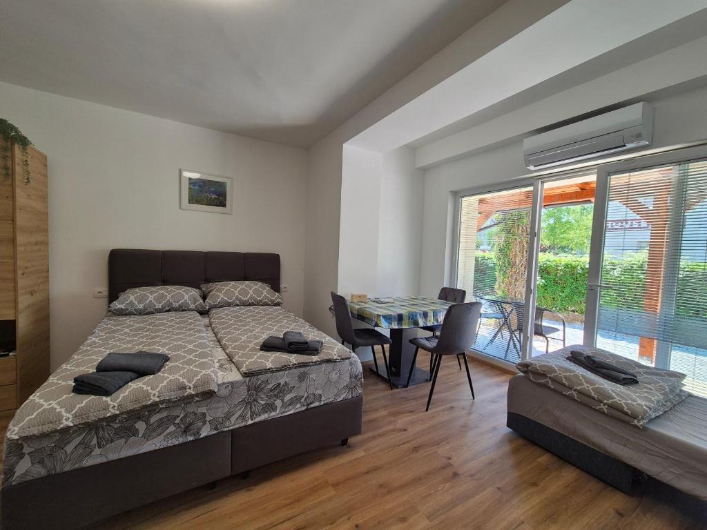 Villa Vojkova 7