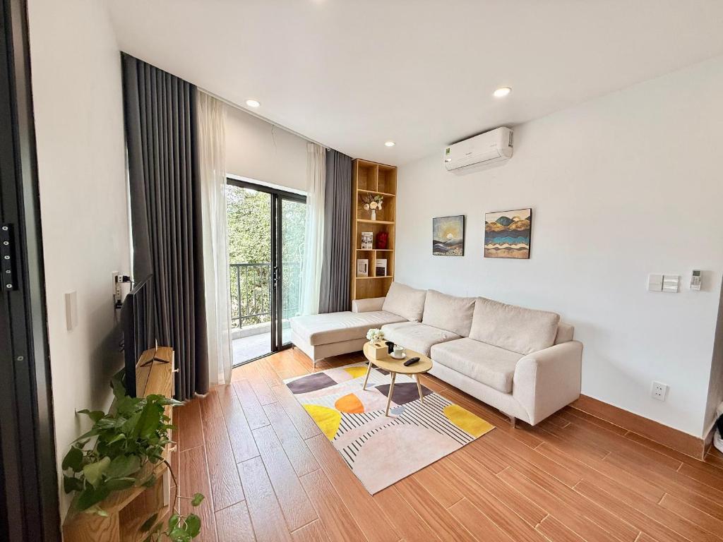 Morri West Lake Apartment