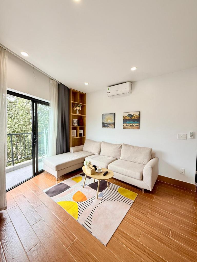 Morri West Lake Apartment