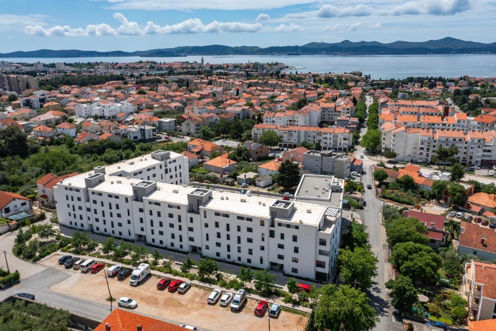 Apartment Zora by Belmont Realty 6