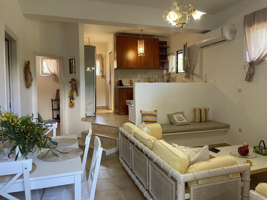 Paulina's Little House 4